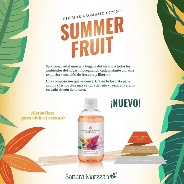 Anuncio de un difusor Summer Fruit con flores naranjas, un frasco y fondo blanco; el texto dice «¡NUEVO!»