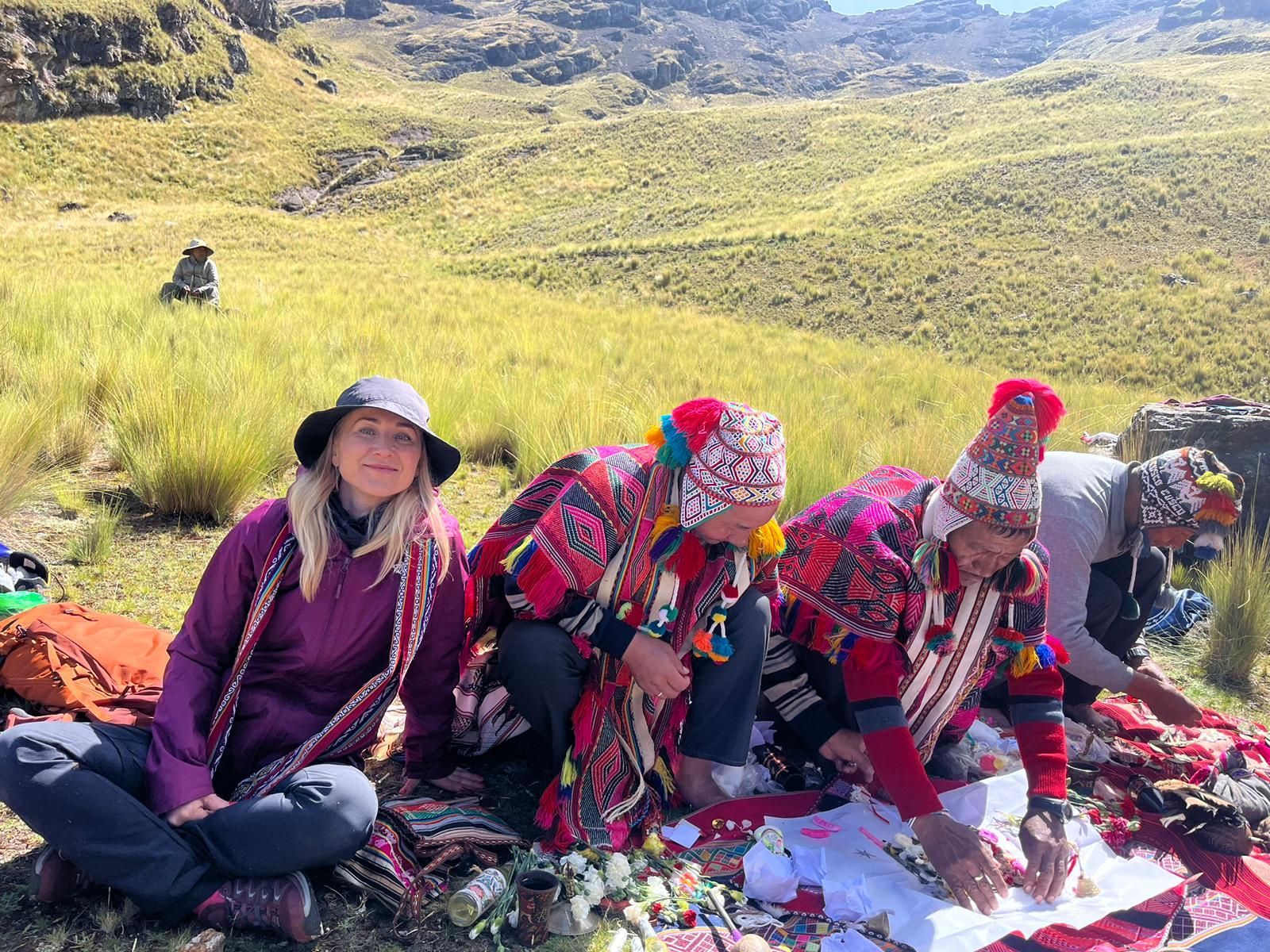 Anastasia in Peru mit Schamanen