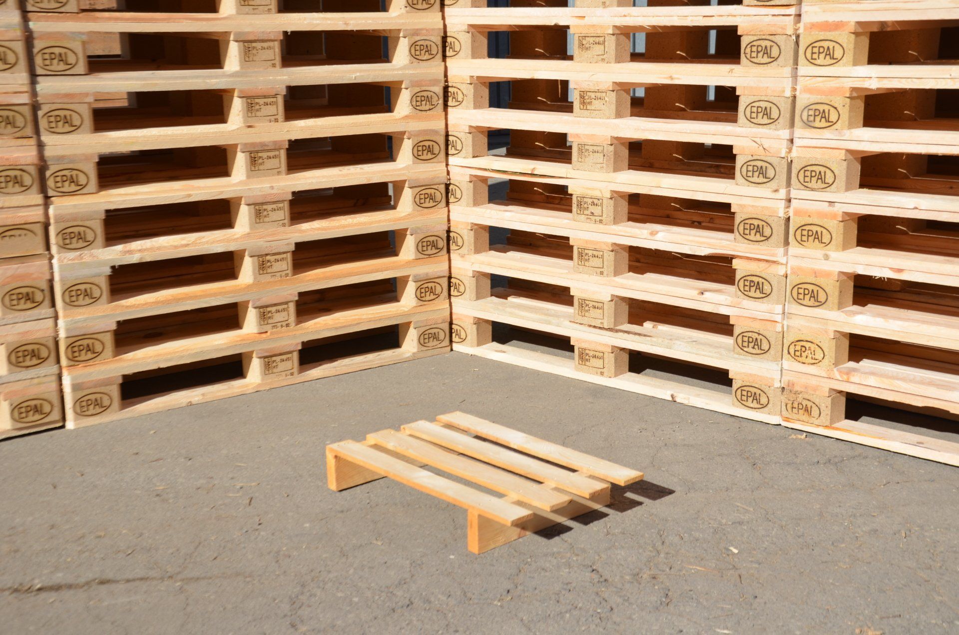 pallet-06