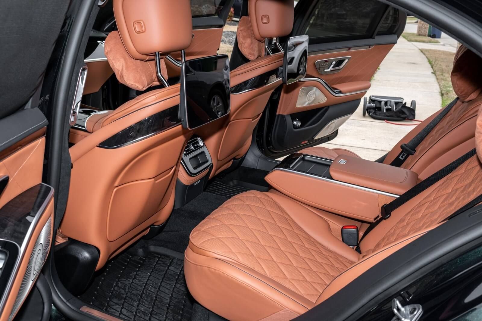 mercedes chauffeur sedan chauffeur service port canaveral florida