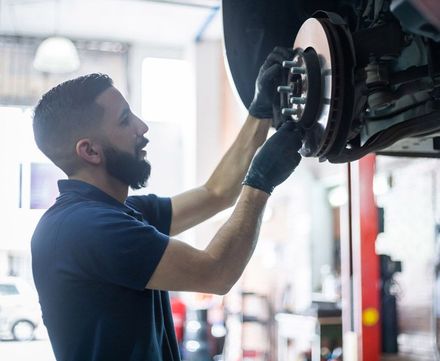 AUTOPARTES PARA FRENOS ANGEL - Contáctanos