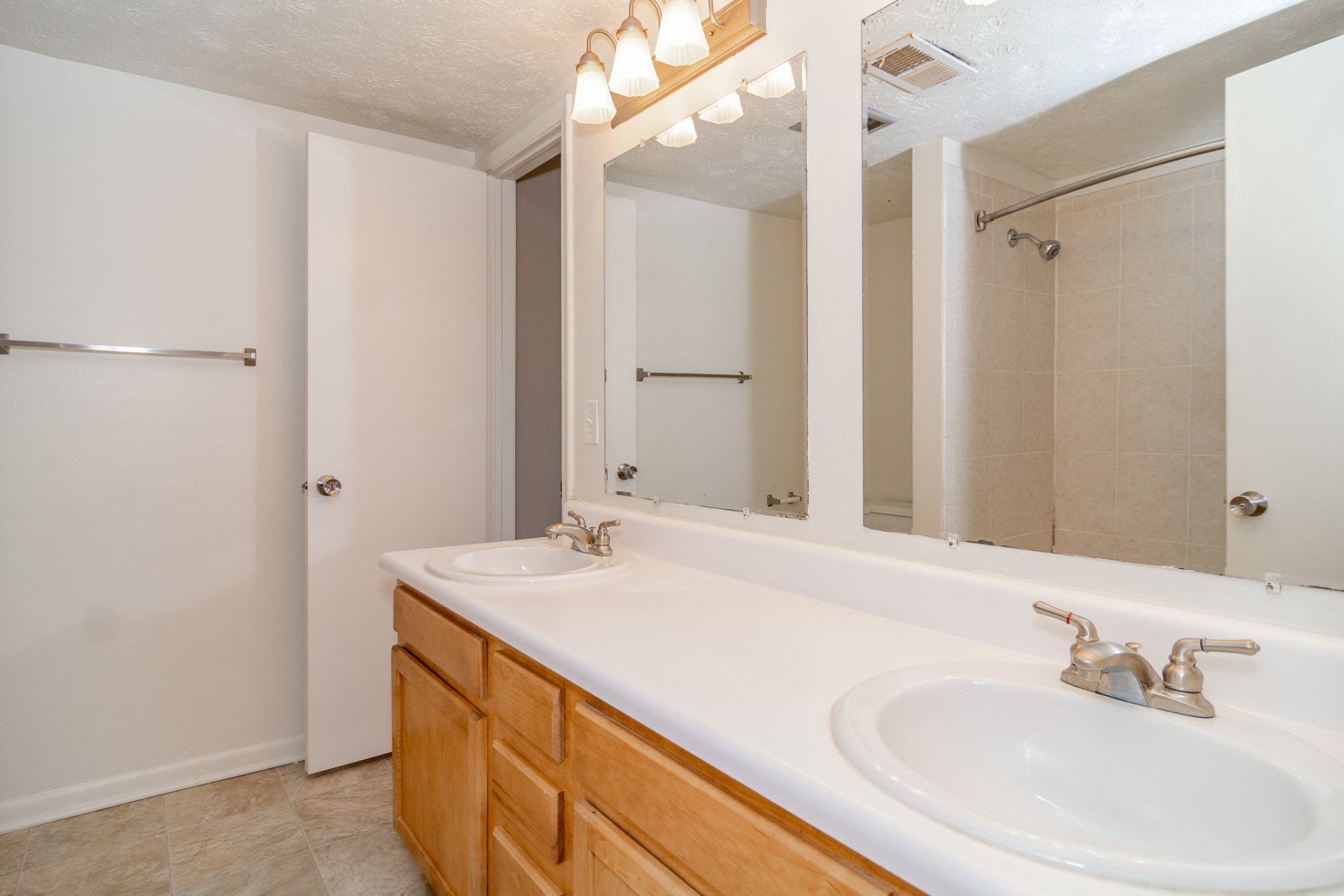 Spring Acres Apartments for Rent in Omaha, NE. ParkLike, Landscaped