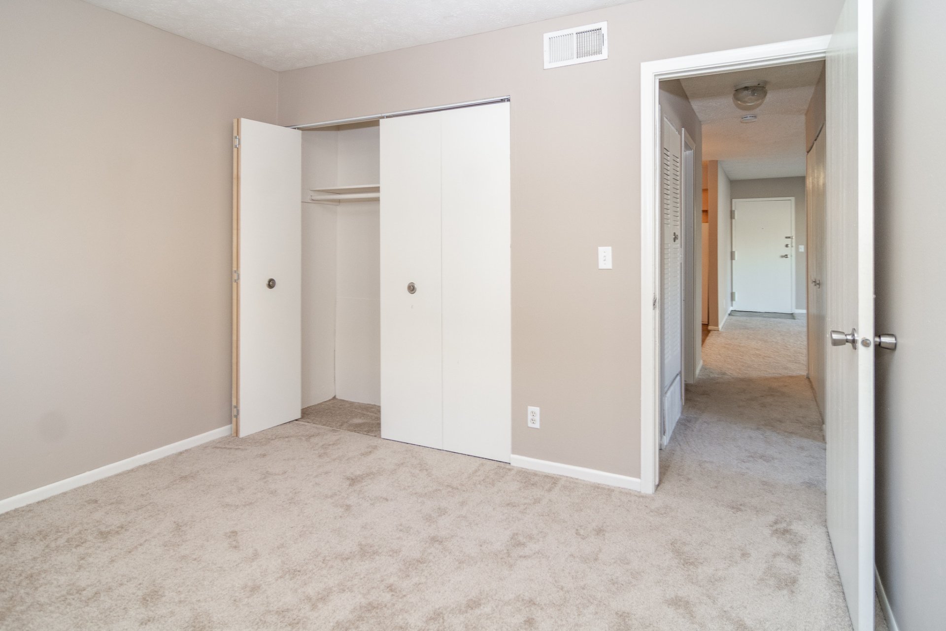 Spring Acres Apartments for Rent in Omaha, NE. ParkLike, Landscaped