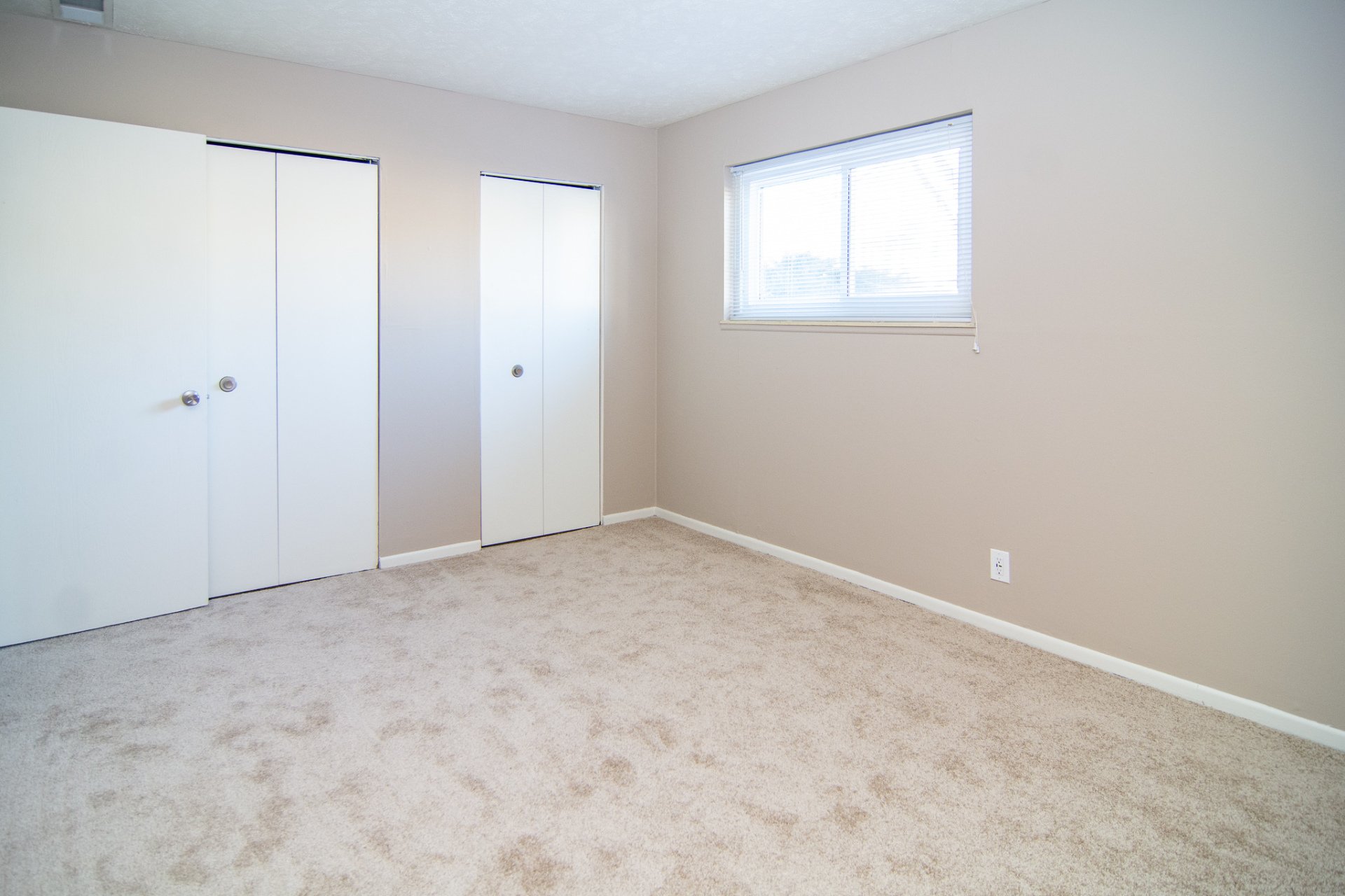 Spring Acres Apartments for Rent in Omaha, NE. ParkLike, Landscaped