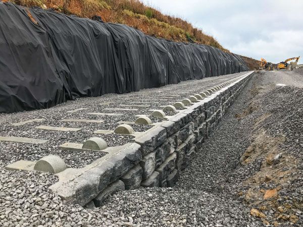 XL Hollow-Core Retaining Blocks Optimise Gravity Wall at Airport