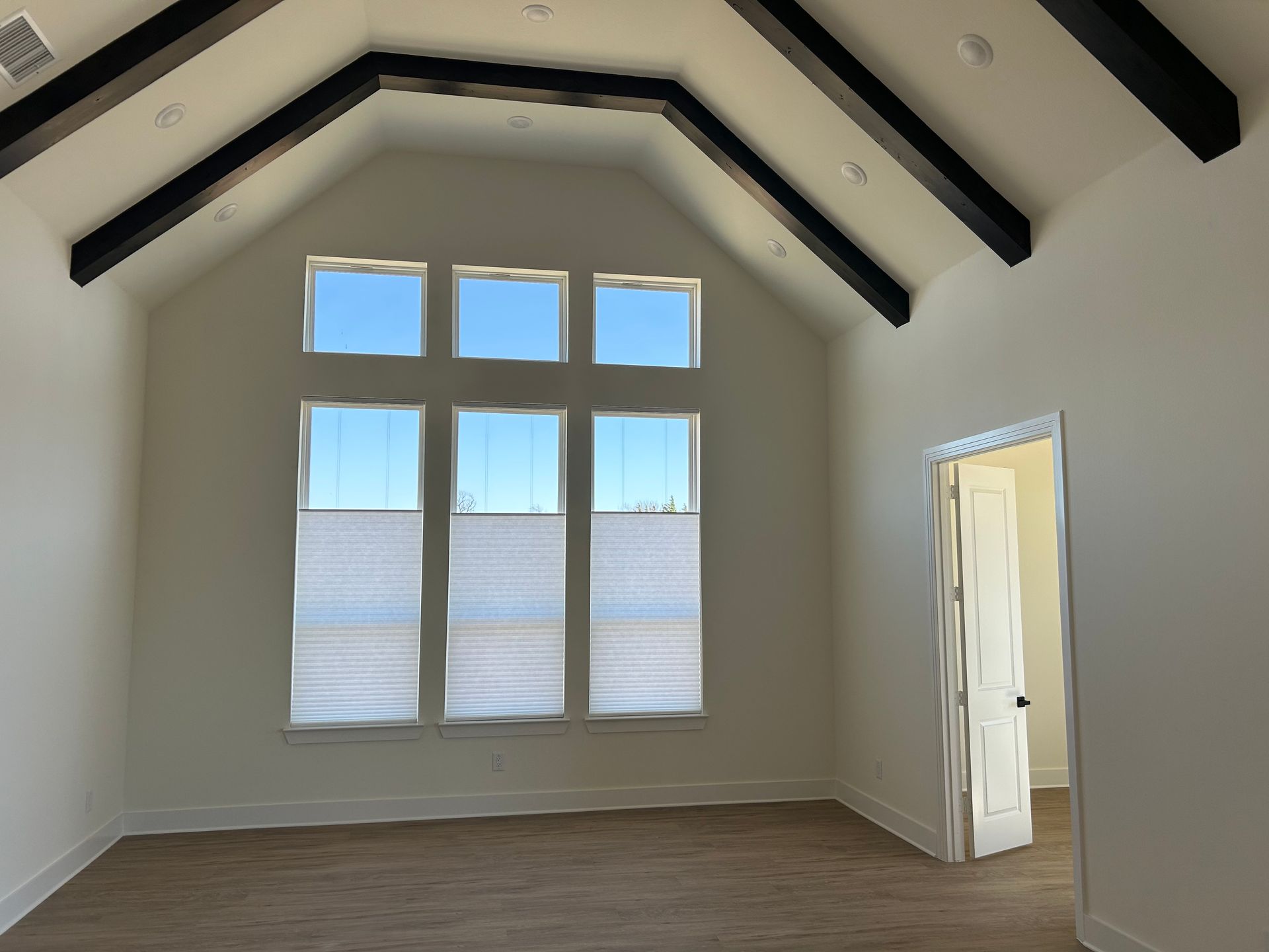 Energy efficient honeycomb cellular shades in Texas