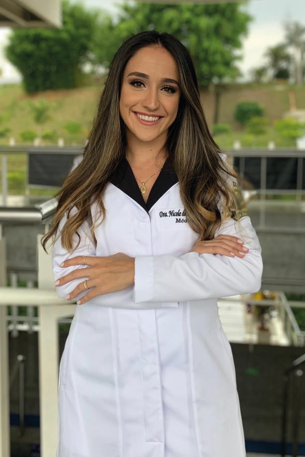 Dra. Mariana ﻿Antunes Davi