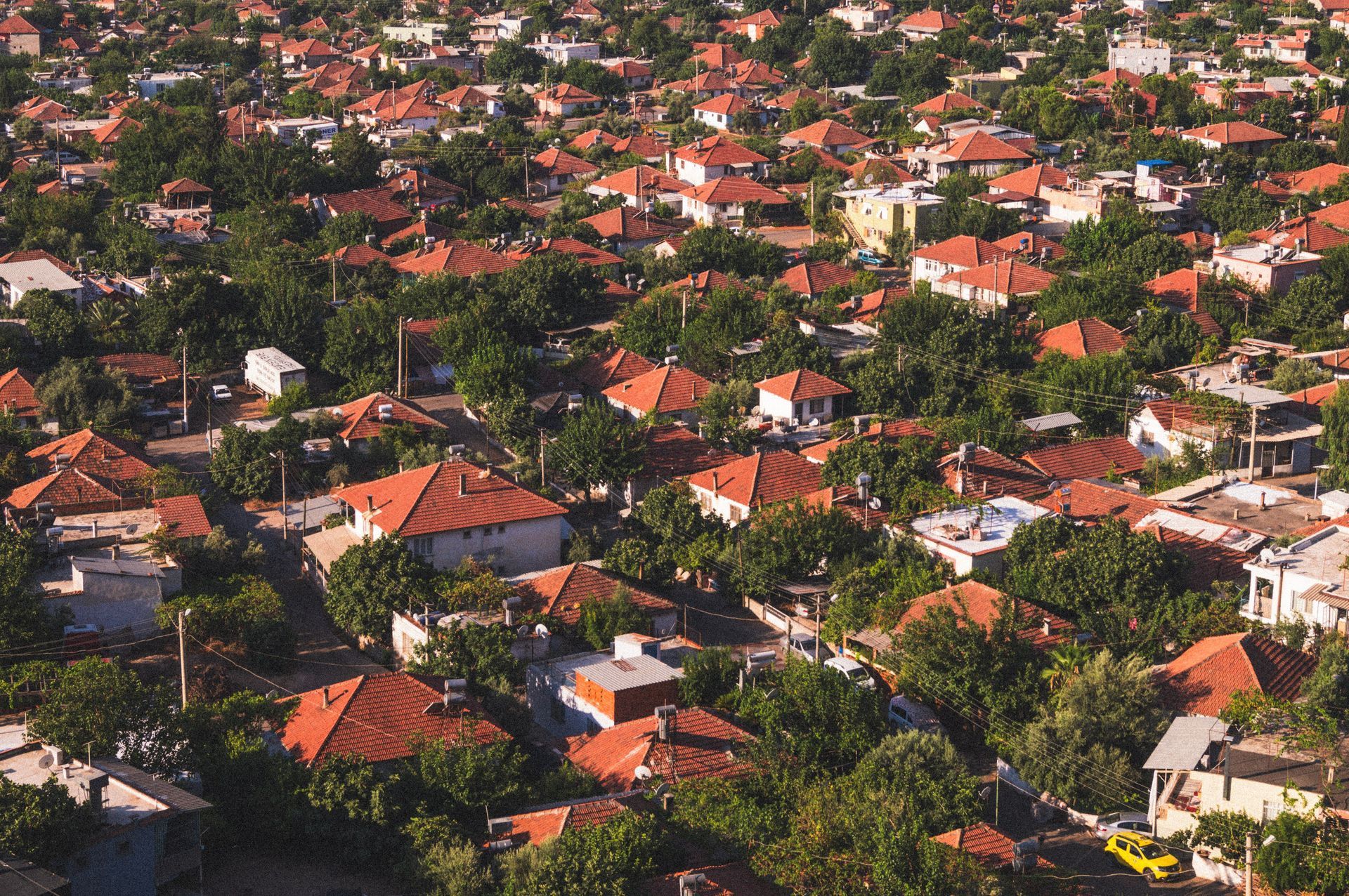 Aerial view of an Edmond-area neighborhood where home insurance rates vary