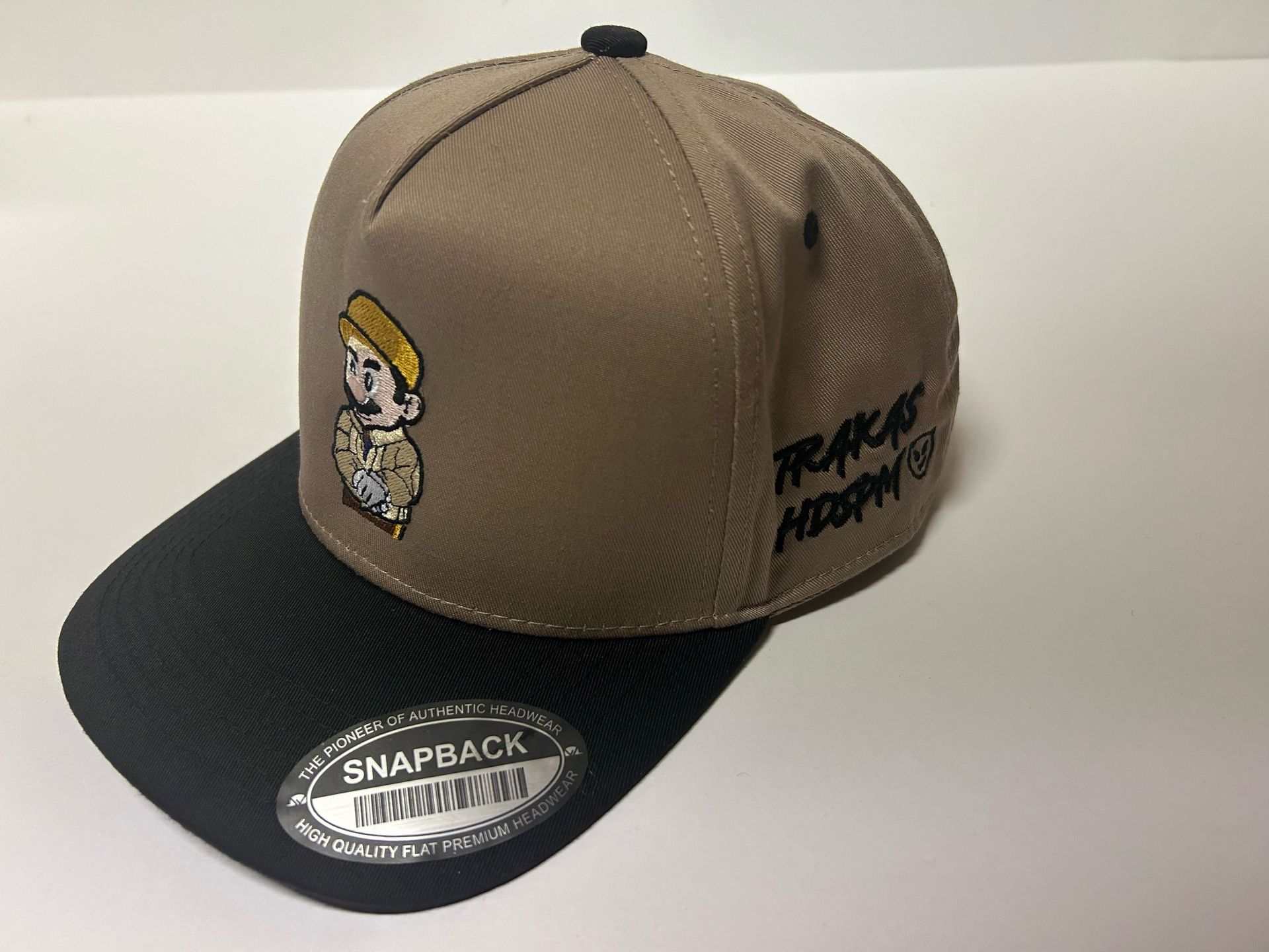 TRAKAS HAT