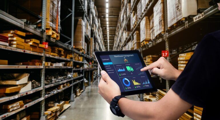 Top 10 Challenges In Building Data Warehouse For Large Banks