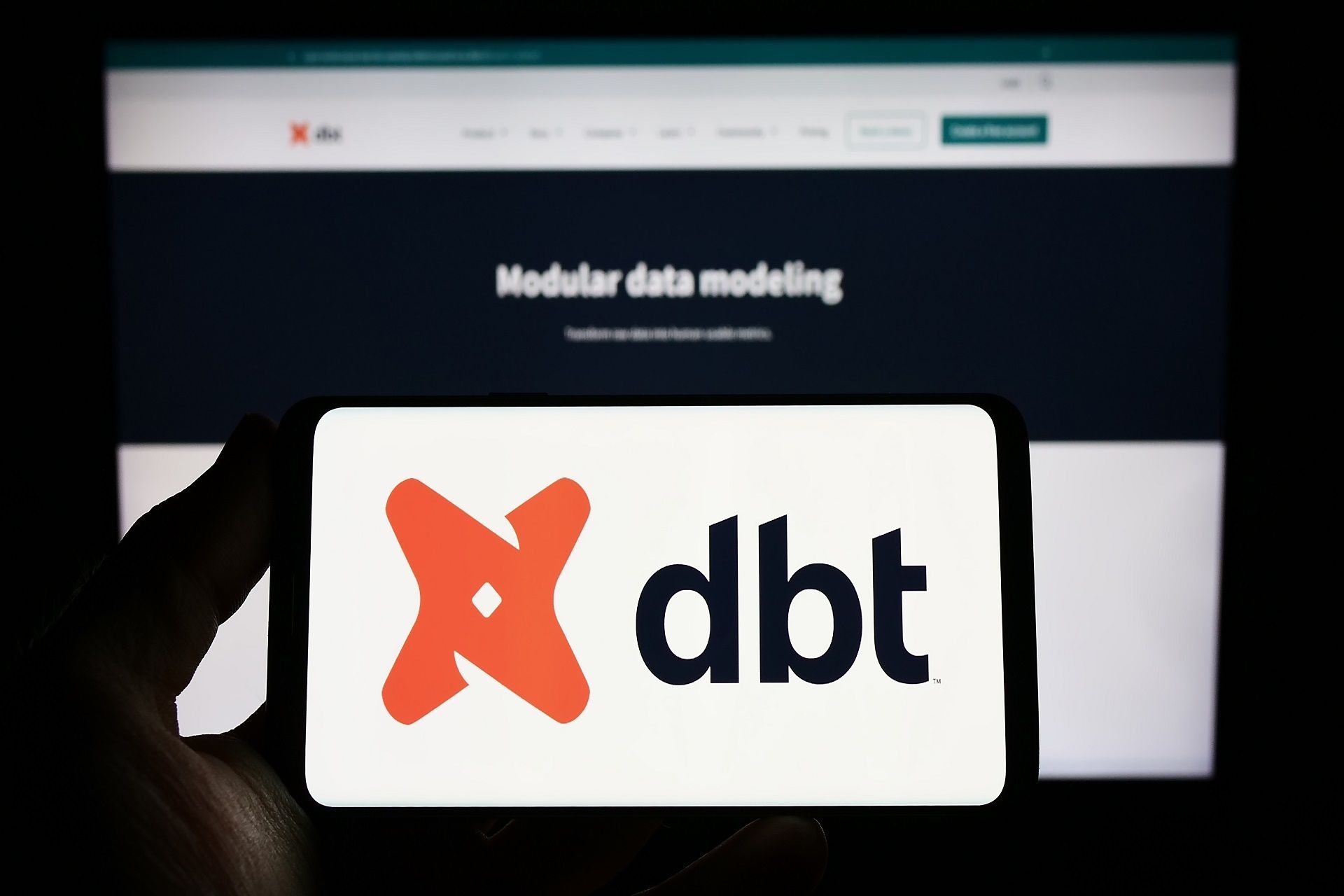 Exploring DBT’s Pros and Cons: A Comprehensive Guide
