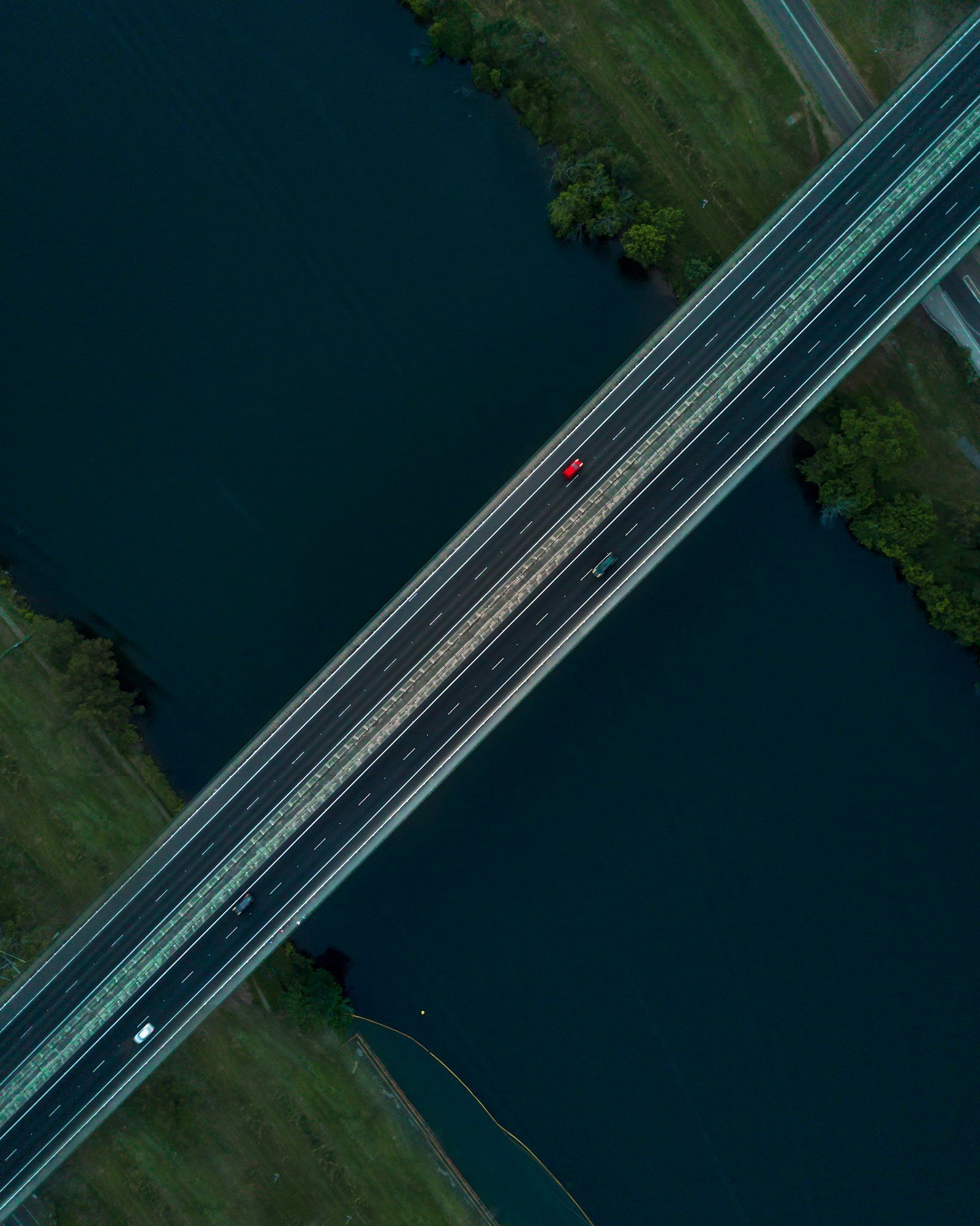 Aerial view of a bridge, for the route between a prescription and a patient on therapy