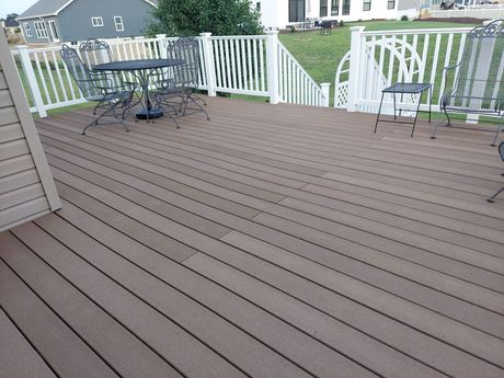SprytNa Exterior Cleaning: Expert soft wash for Trex and composite decks. Damage-free cleaning in O'Fallon and Shiloh.