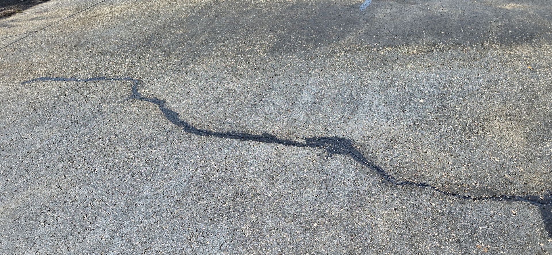 Asphalt Crack Filling