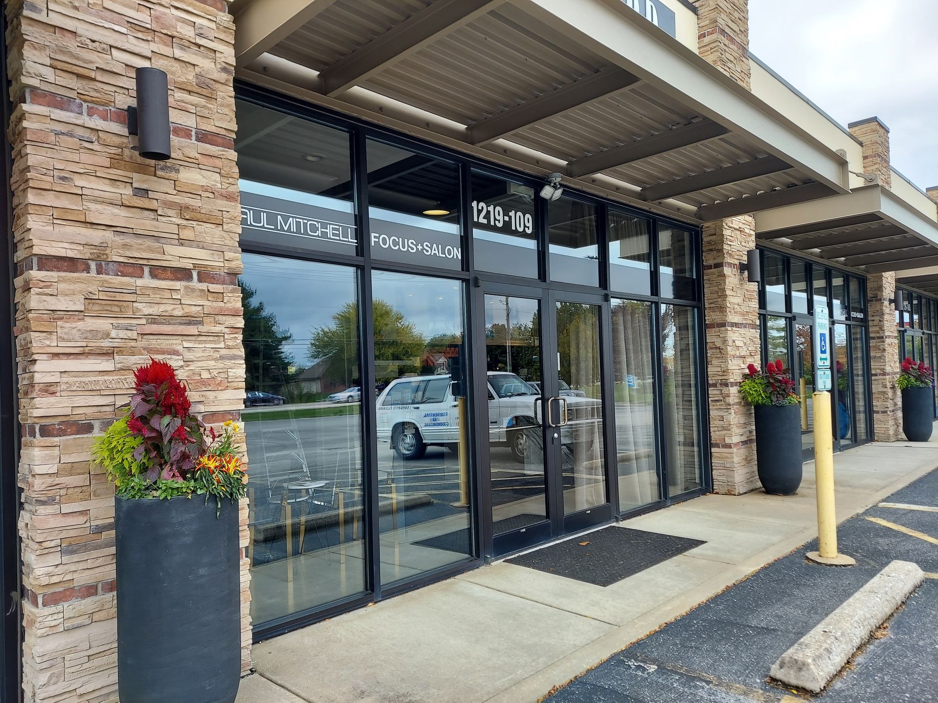 Storefront Window Cleaning