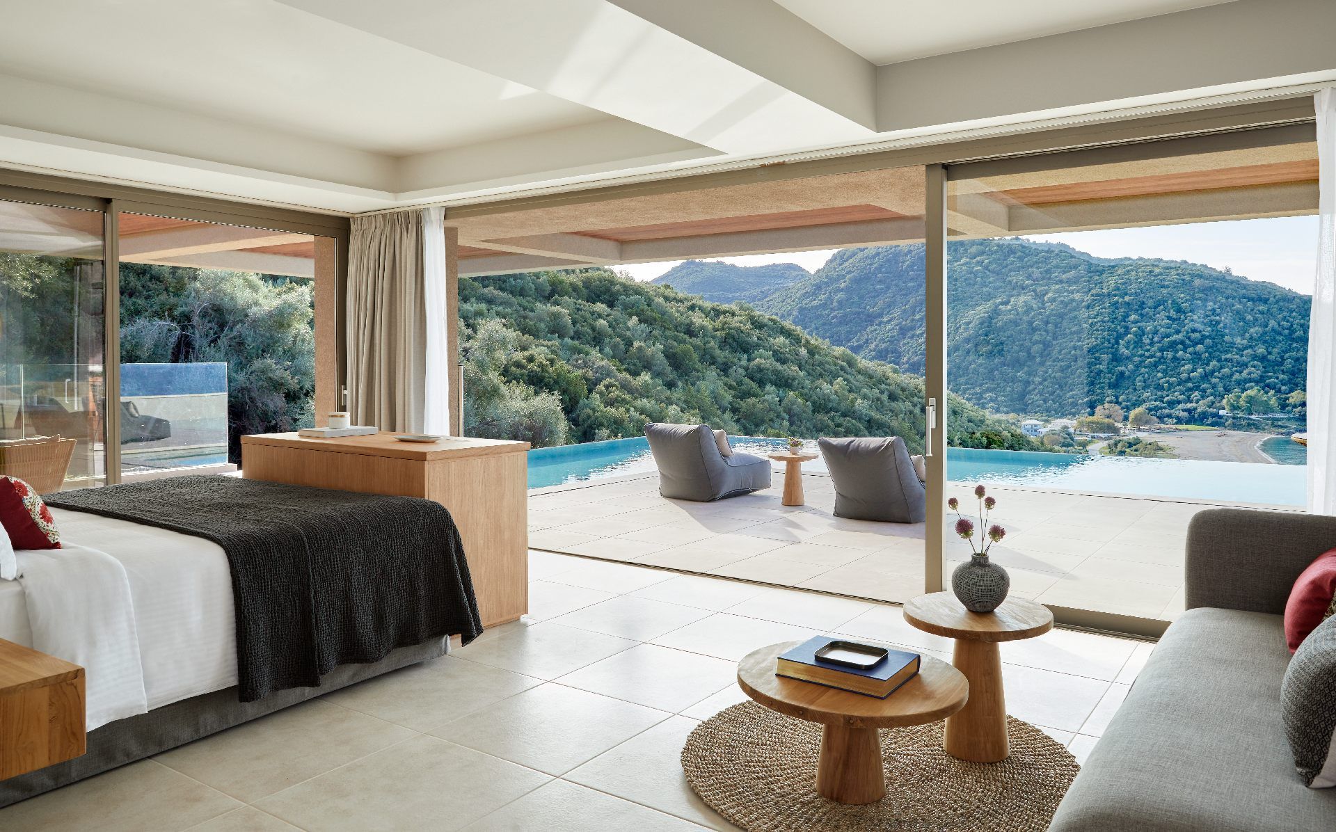 MarBella Elix, Parga