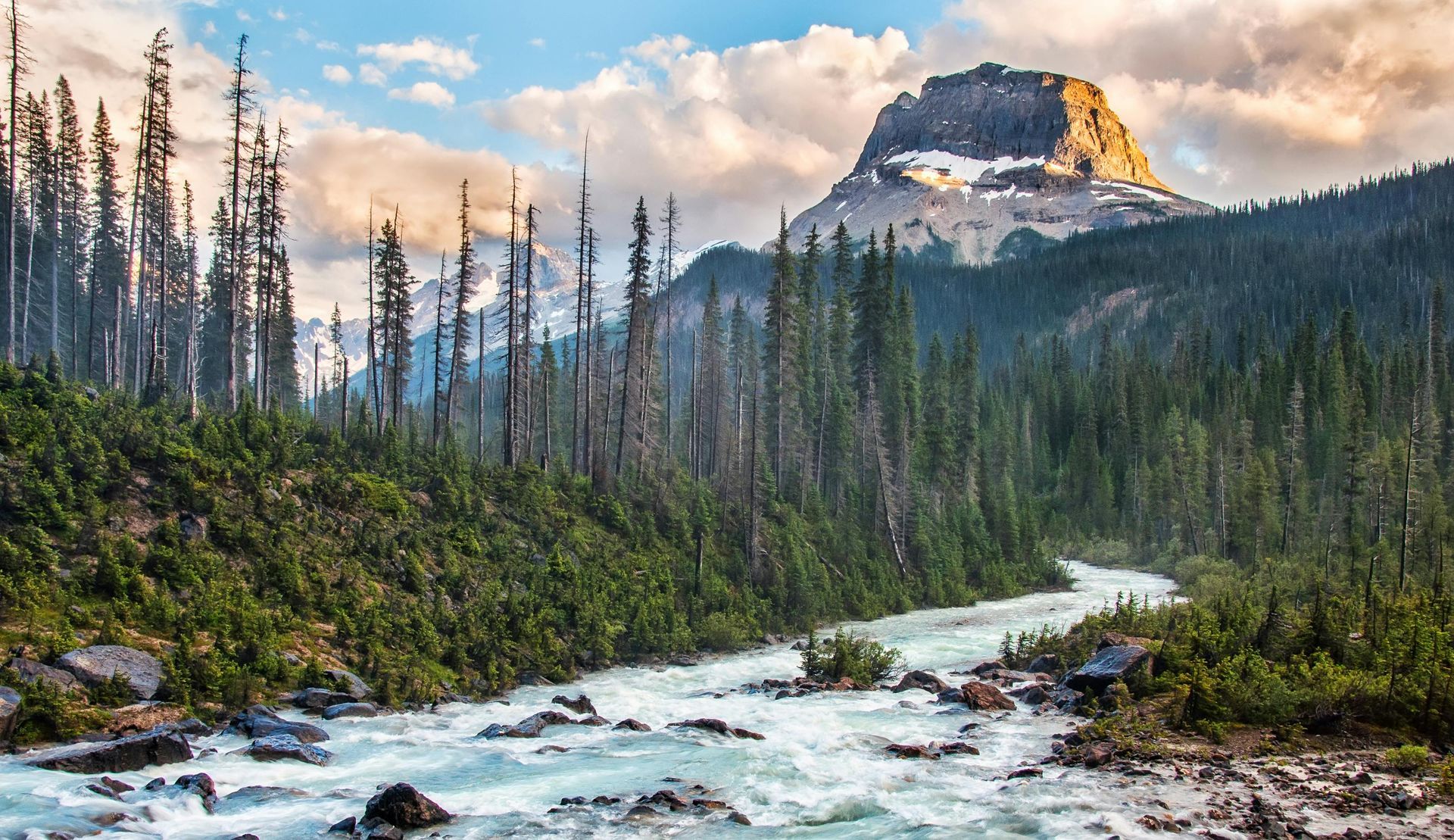 Yoho National Park – Emerald Beauty in the Snow
