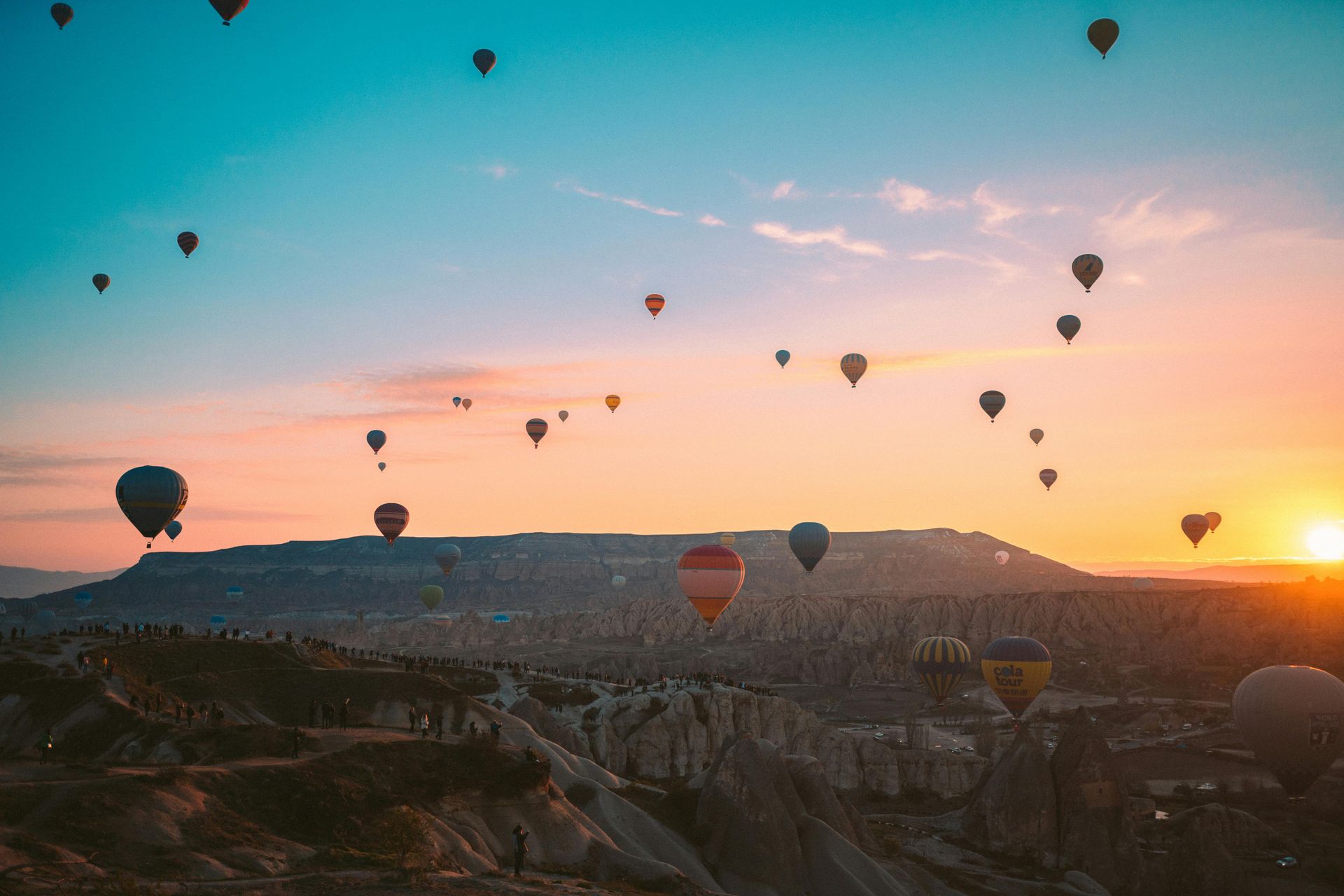 Cappadocia, Turkey — Balloons, Caves and Surreal Landscapes