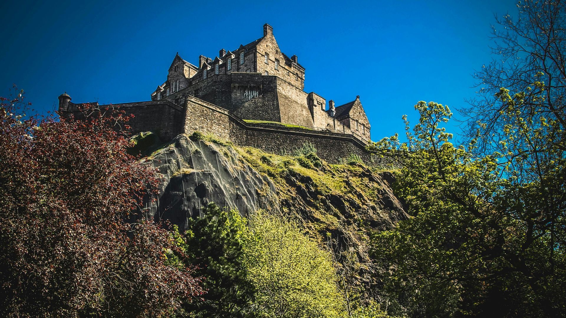 Edinburgh: A Scottish Capital Full of Character