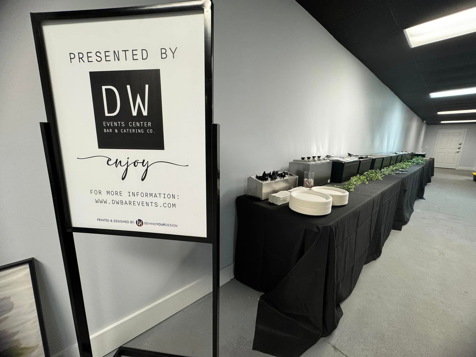 D&W's Street Eatery White Food Truck