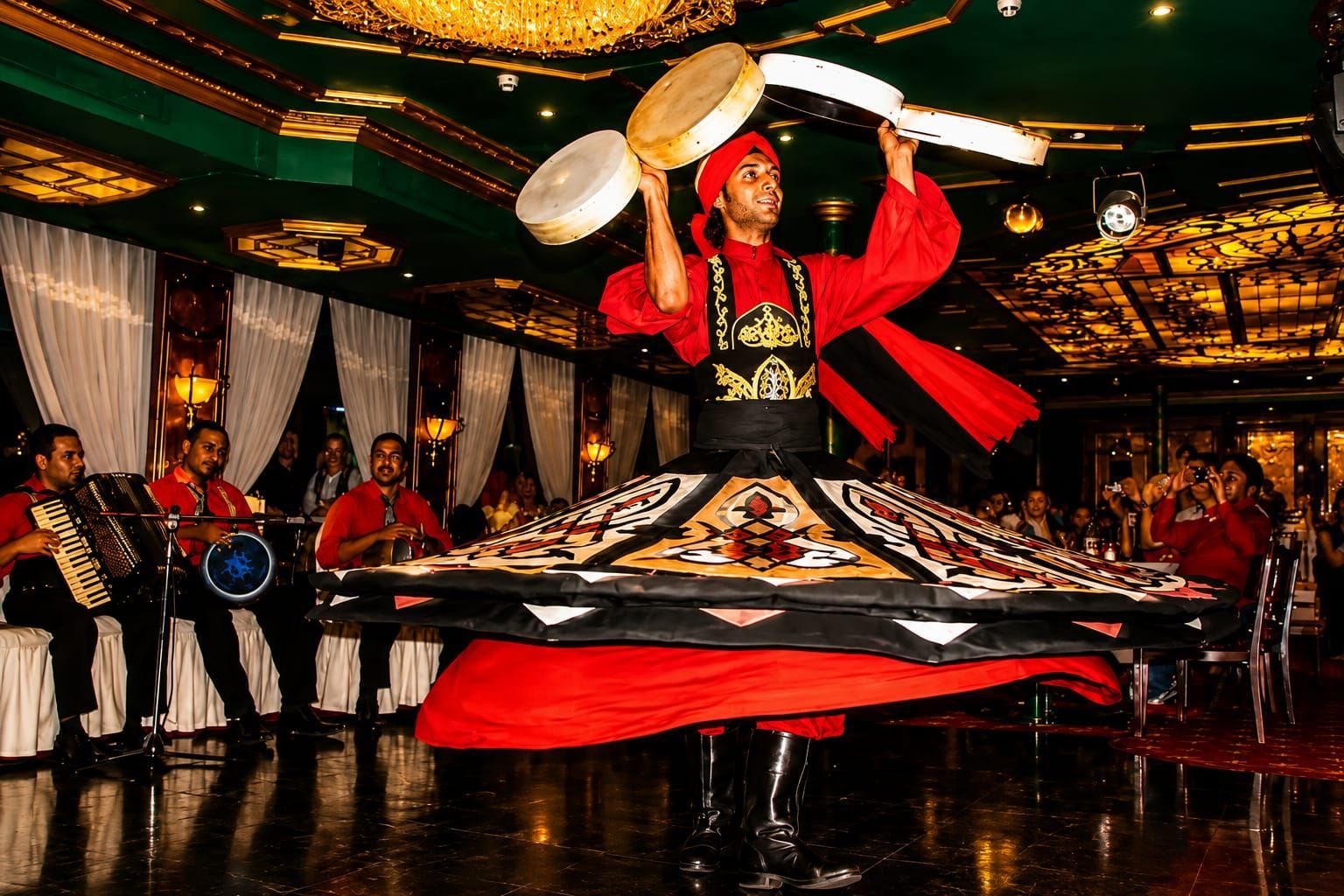 Nile Dinner Cruise in Cairo: Complete Guide, Dinner, Shows & Tips