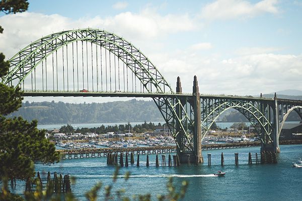 Picture of a bridge over the Willamette