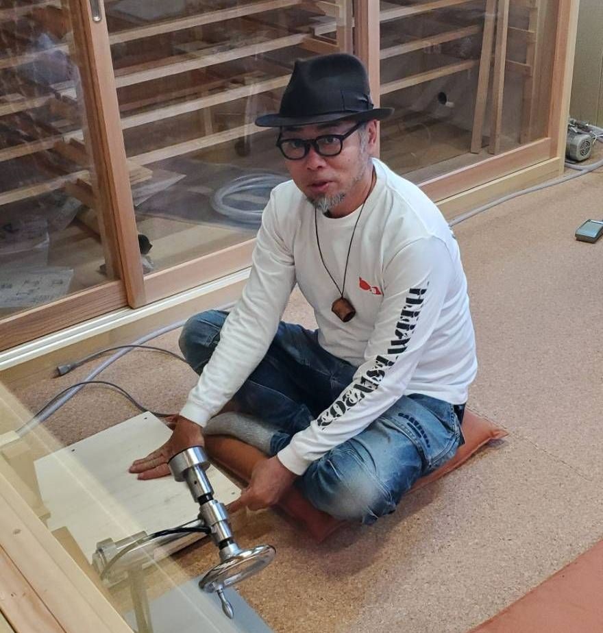 Masakuni SEKI is a 3rd generation producer of urushi (Japanese lacquer)-coated, wood-based functional ware. Two years ago, he created a 50-member collective of woodworkers and urushi craftspeople in Fukushima (Aizu Wakamatsu).