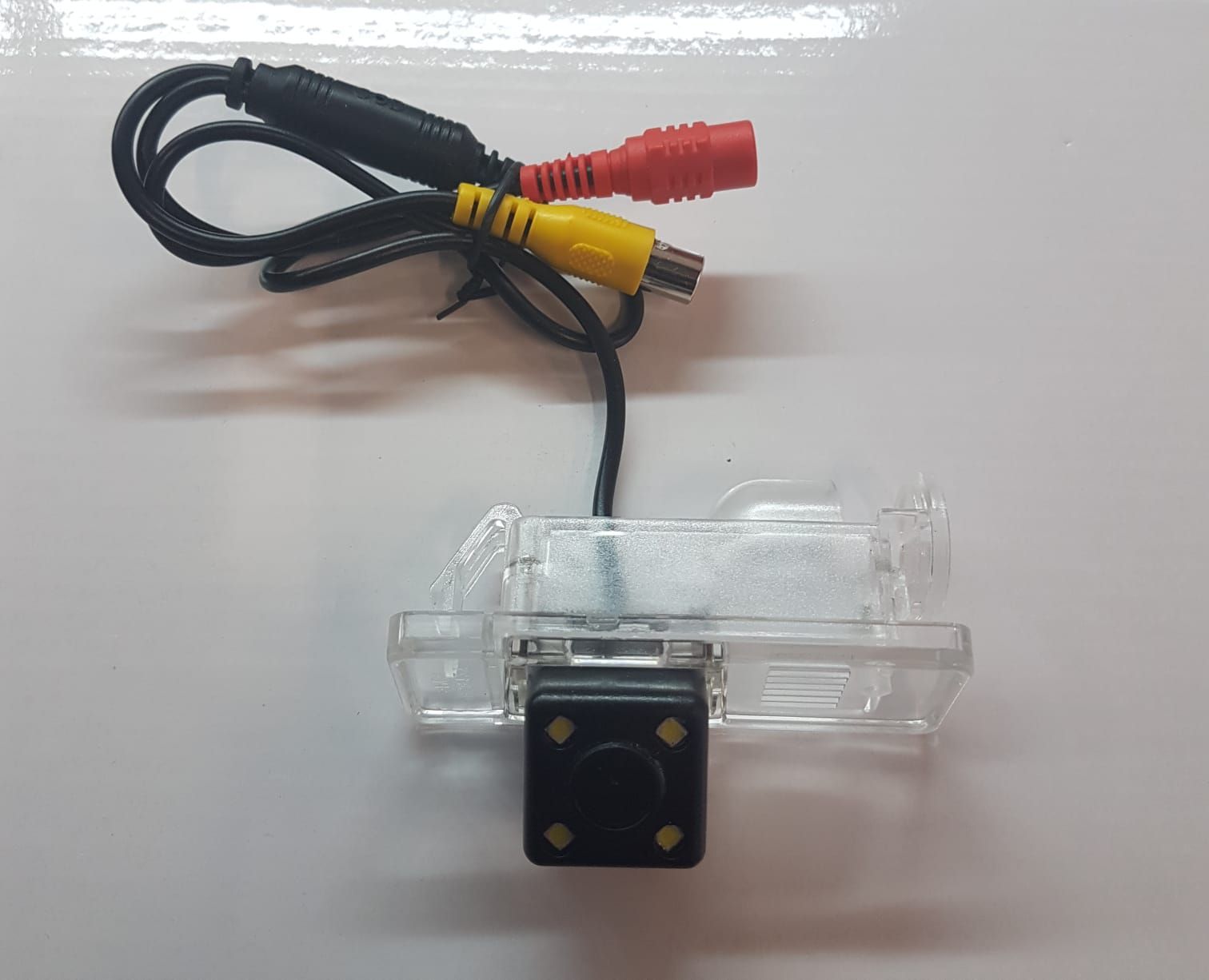 VW achteruitrijcamera met 4 ledjes plug & play