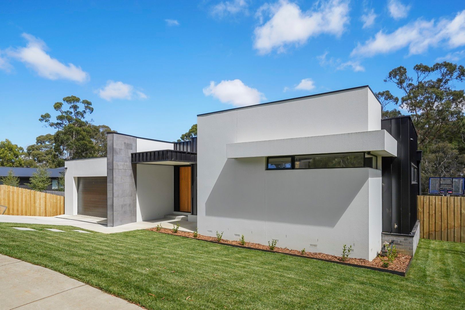 Palentino New Home Sloping Block — Jetsonian Constructions In Wendouree, VIC