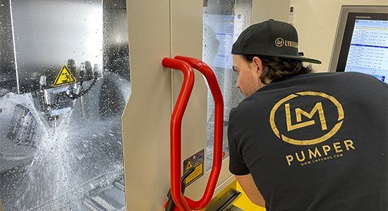 Jeppe Lykkegaard arbejder med at udvikle nye propeller