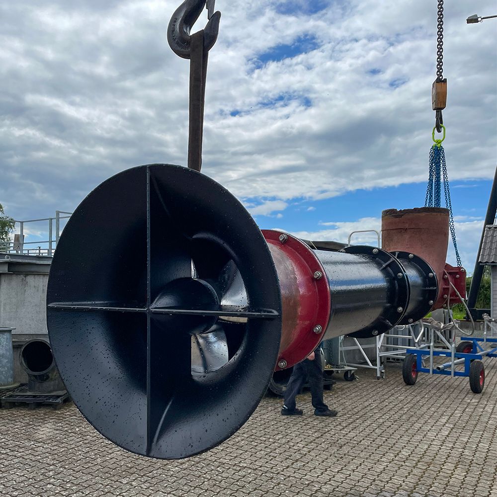 Pumpe til Kysinge sø er restaureret og bygget om til en 400 mm pumpe med nyt rør og ny propel 