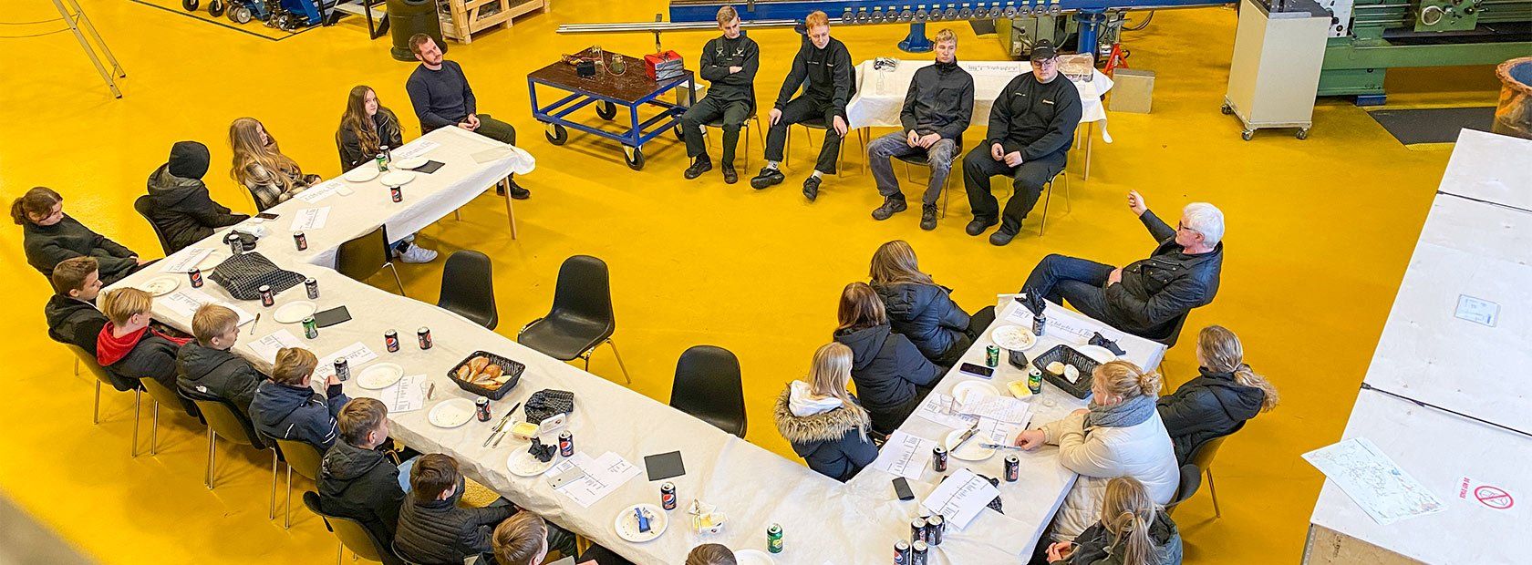 Eleverne fra Broskolen bliver undervist hos Lykkegaard