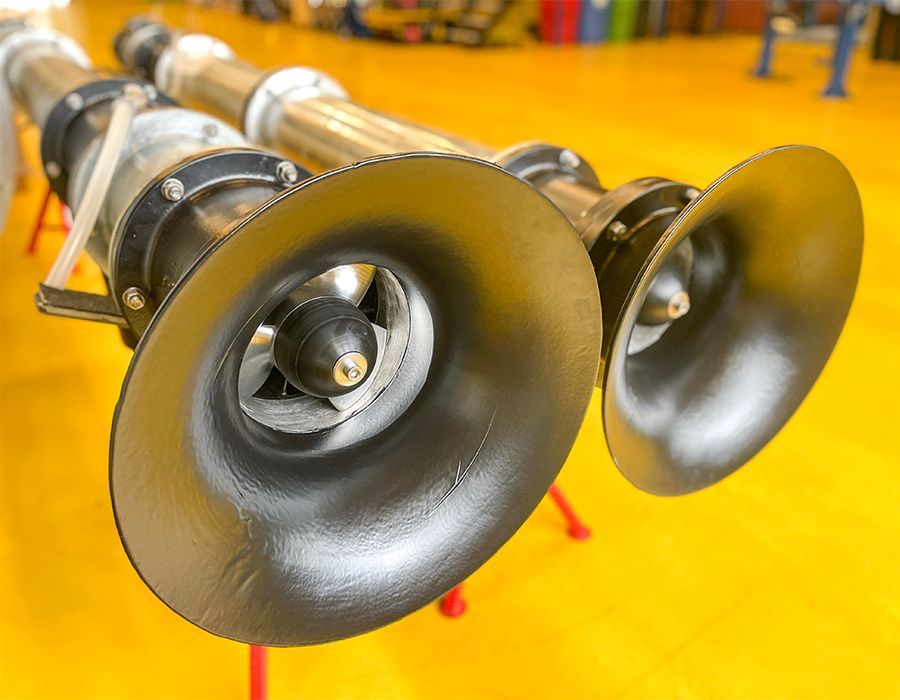 Langt de fleste pumper kan repareres eller serviceres. Men nogle må stå af for tidens tand. Så derfor er der blandt andet produceret de her to helt nye pumper, som er klar til efterårets våde vejr 