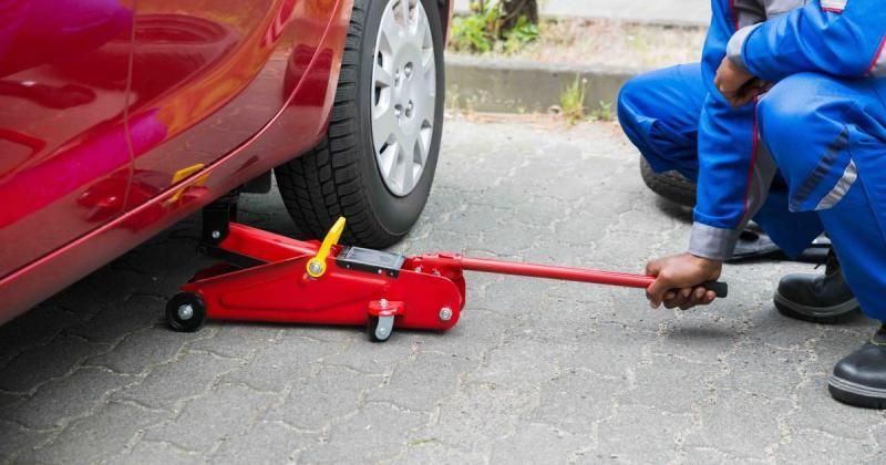 flat tire change