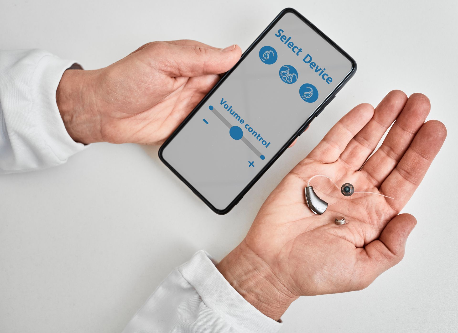 apparecchio acustico collegato a smartphone