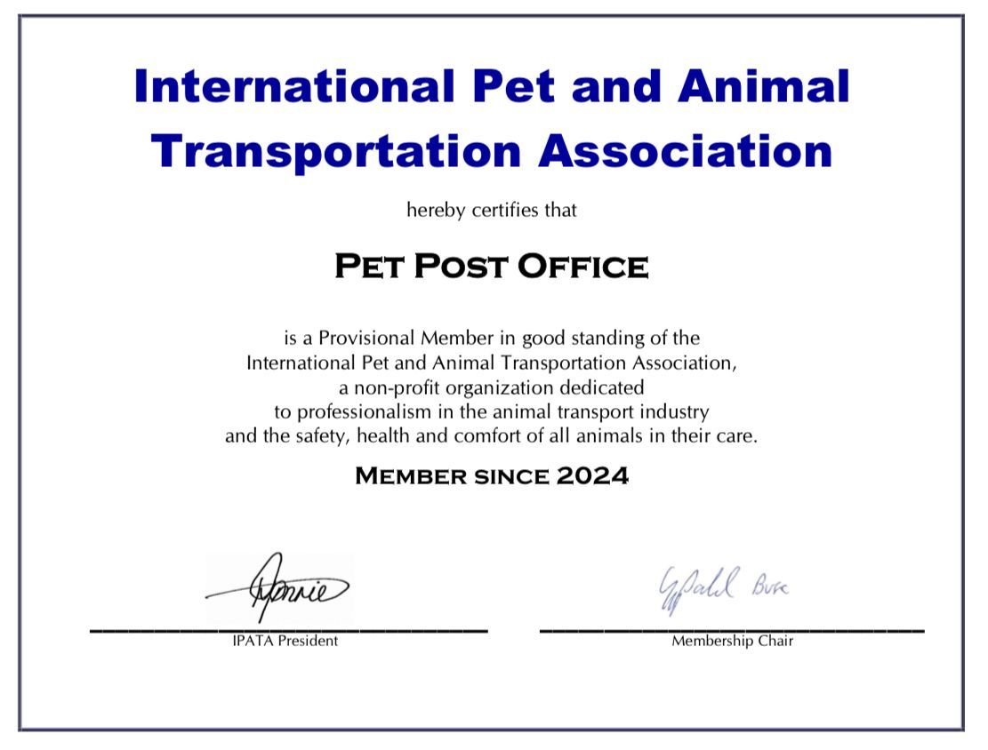 IPATA 国際ペット輸送協会の会員認証を示すイメージ。PET POST OFFICE が国際基準に準拠していることを表しています。
