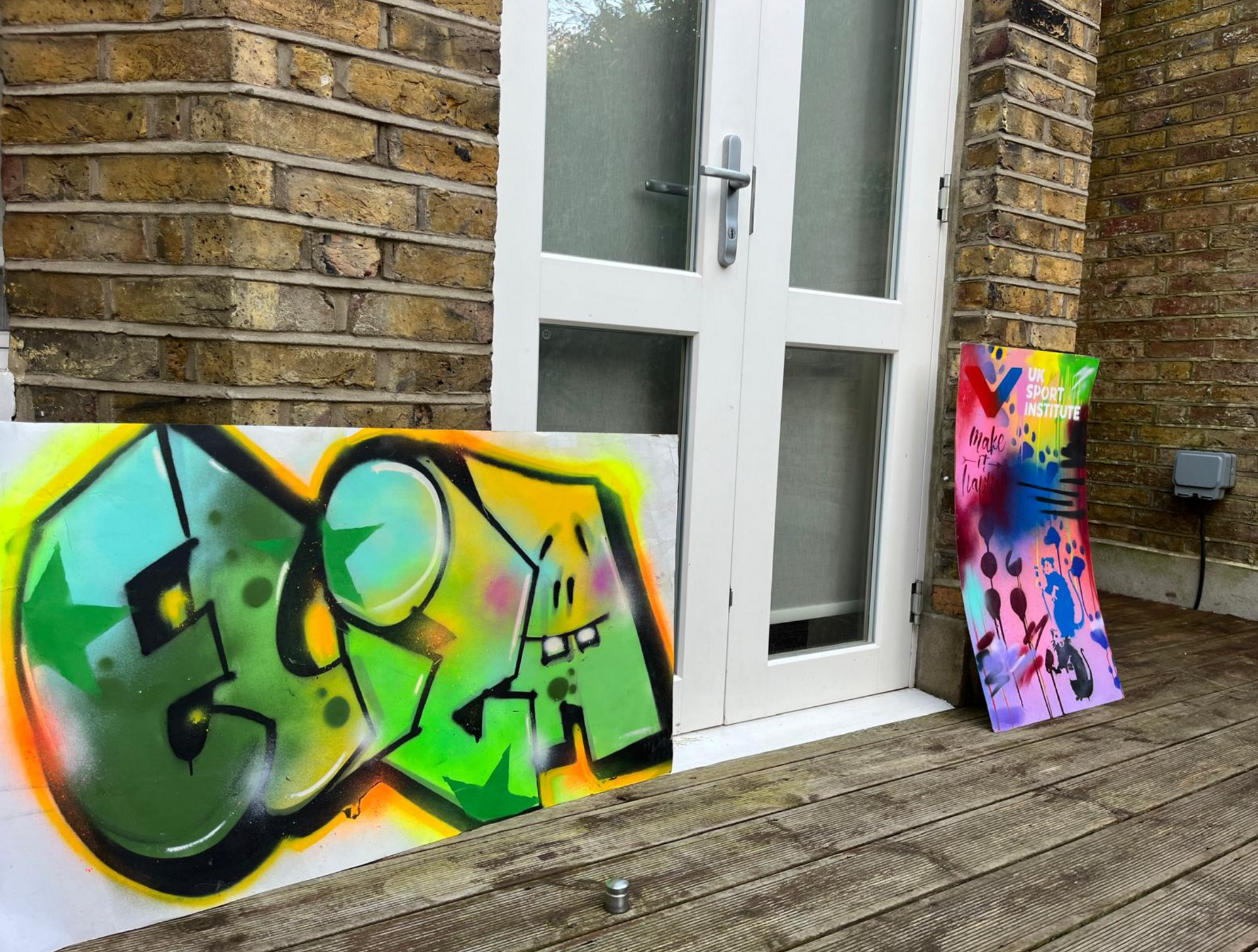 Girls graffiti birthday party