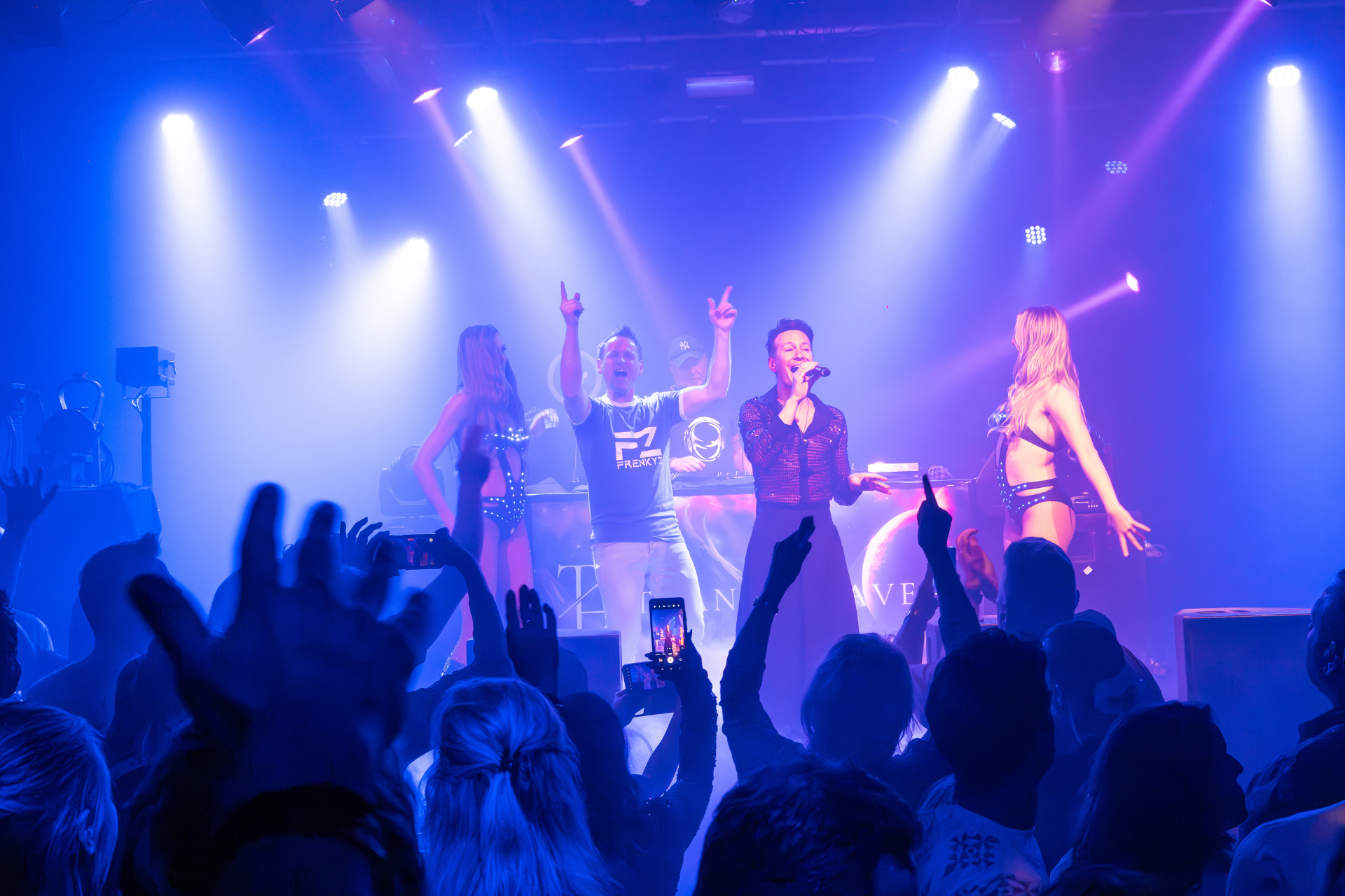 FrenkyZ & Tranceheaven with dansers