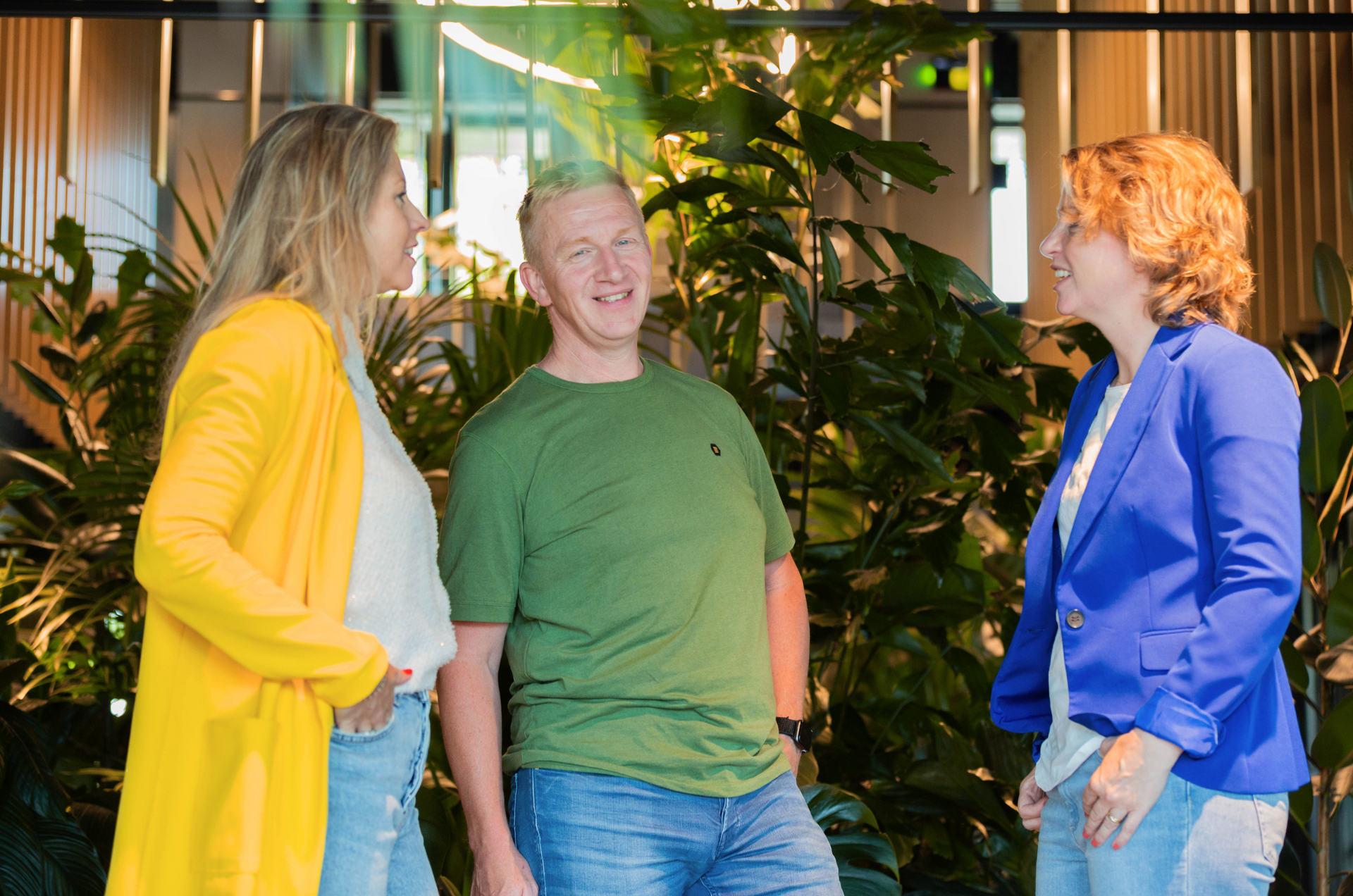“Informeel overleg tussen collega’s naast de groene binnentuin