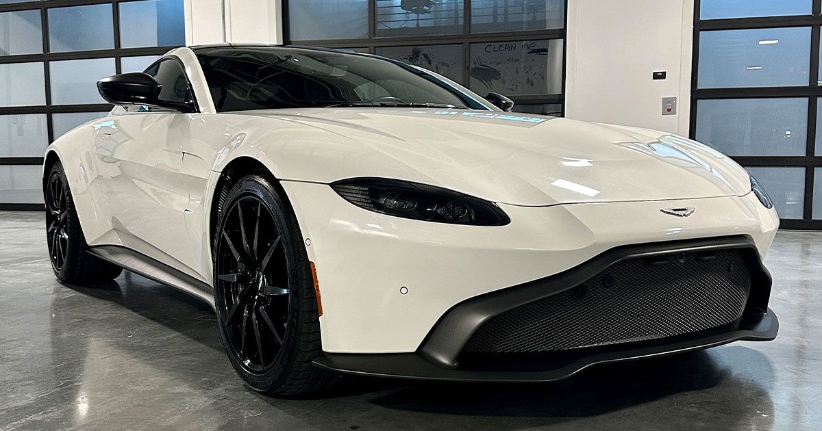 Huracán Nero Auto Spa Frisco