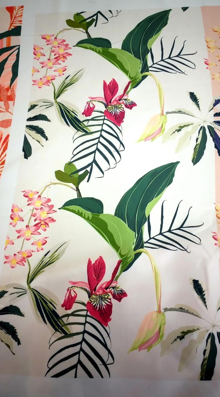 Un patrón de papel tapiz tropical repetido que presenta hojas de palmera de color verde intenso, orquídeas fucsias vibrantes 