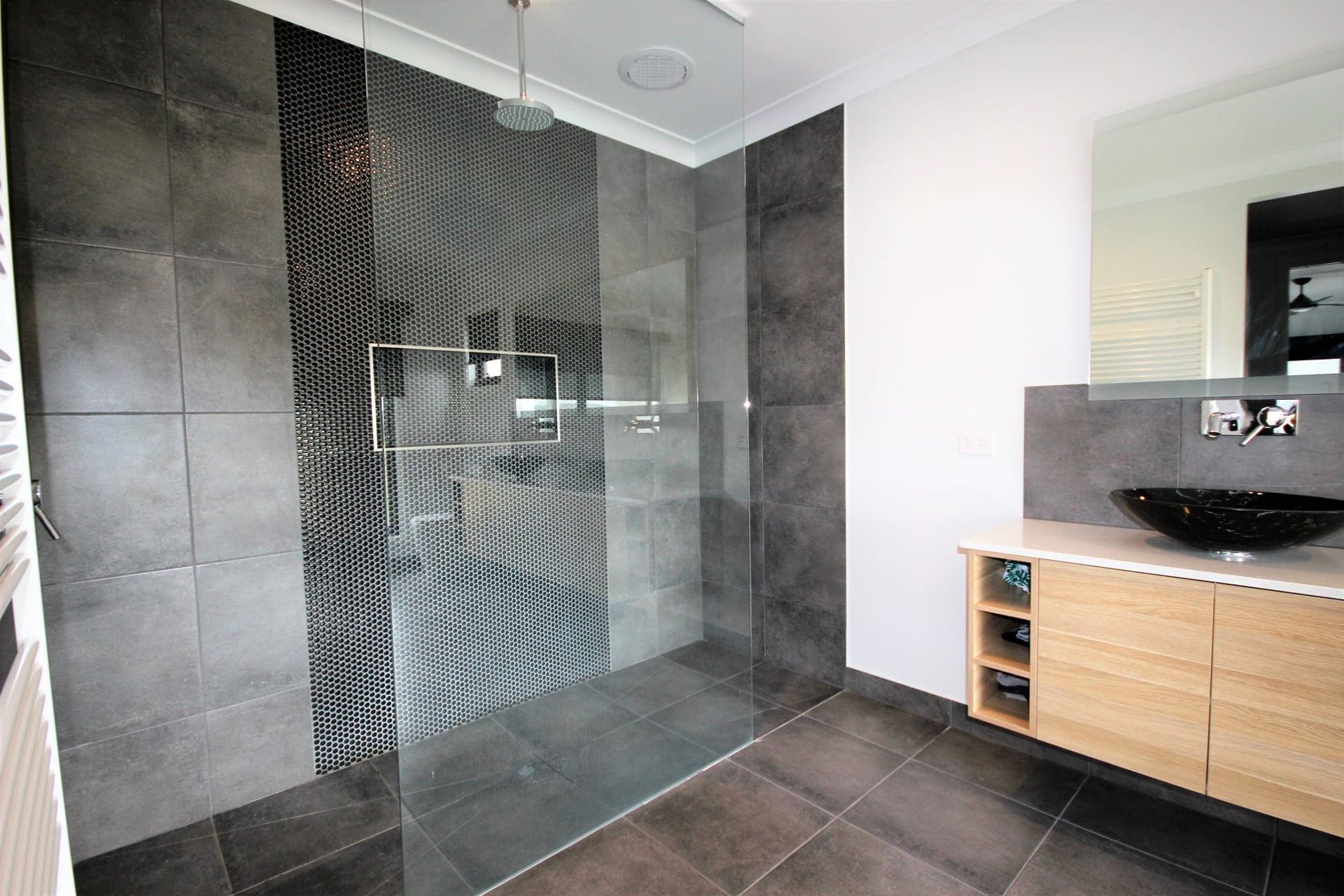Shower Screens — Traralgon, VIC — Latrobe Valley Glass