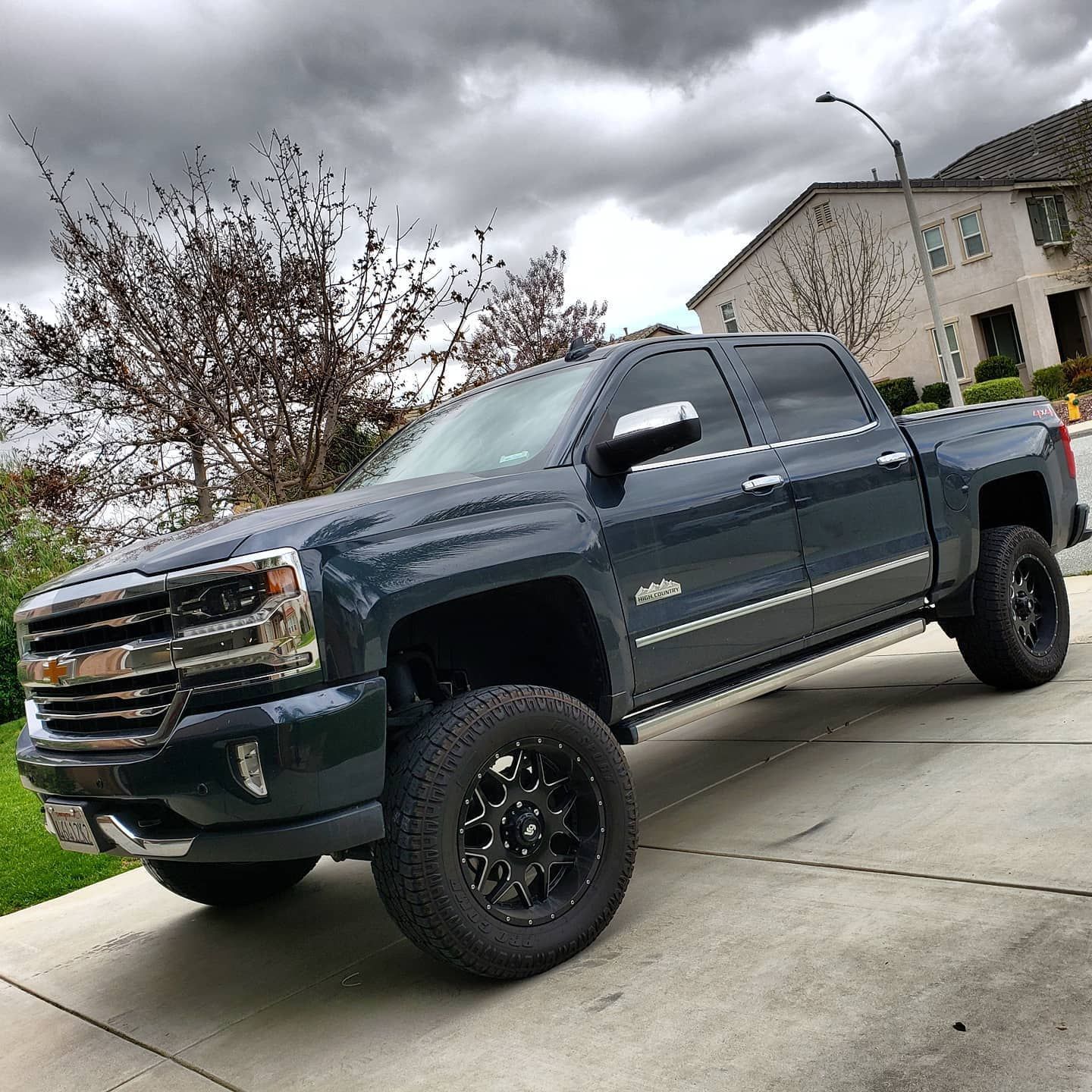 trucks with lift kits