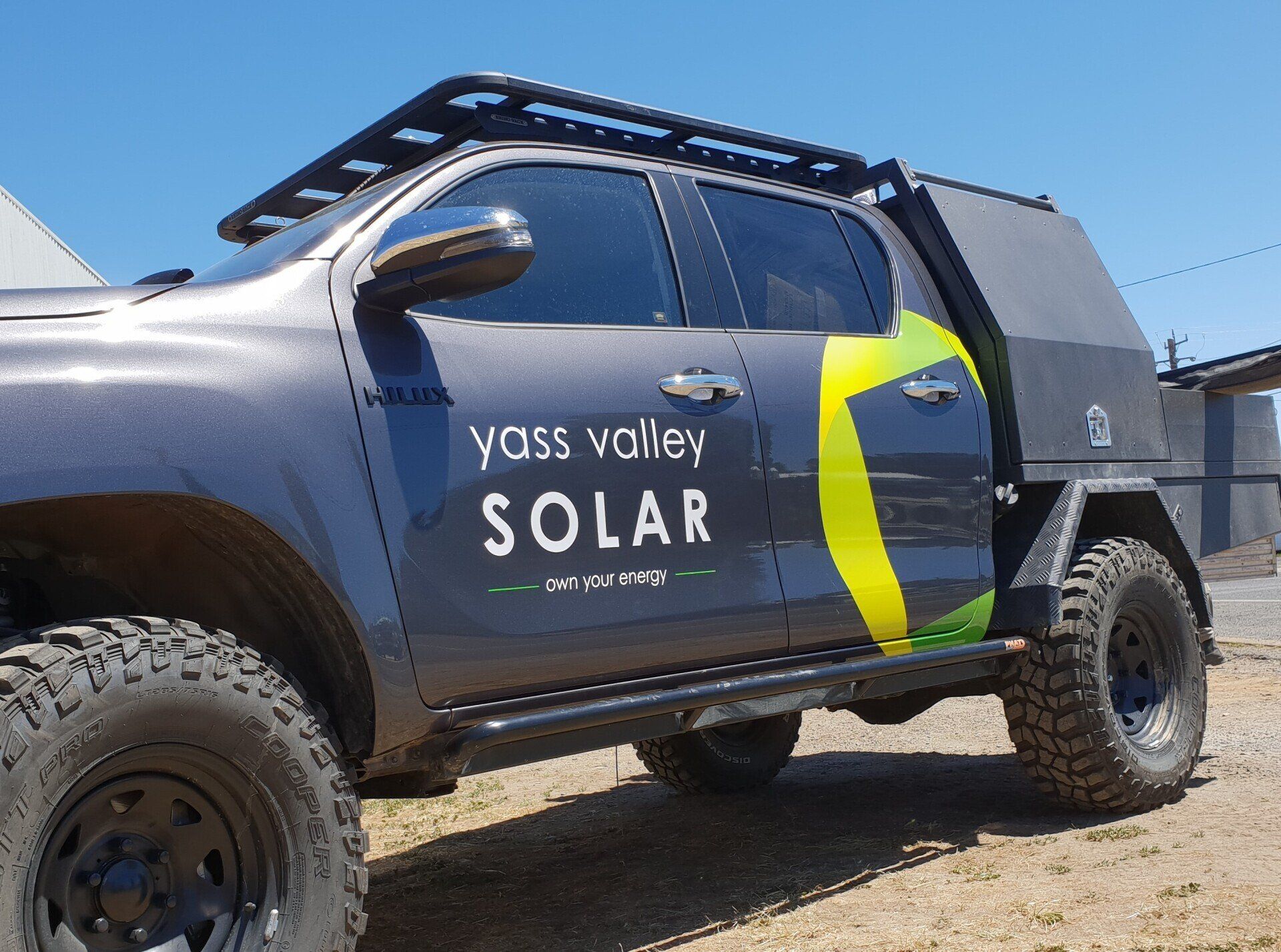 yass vallet solar vehicle signage