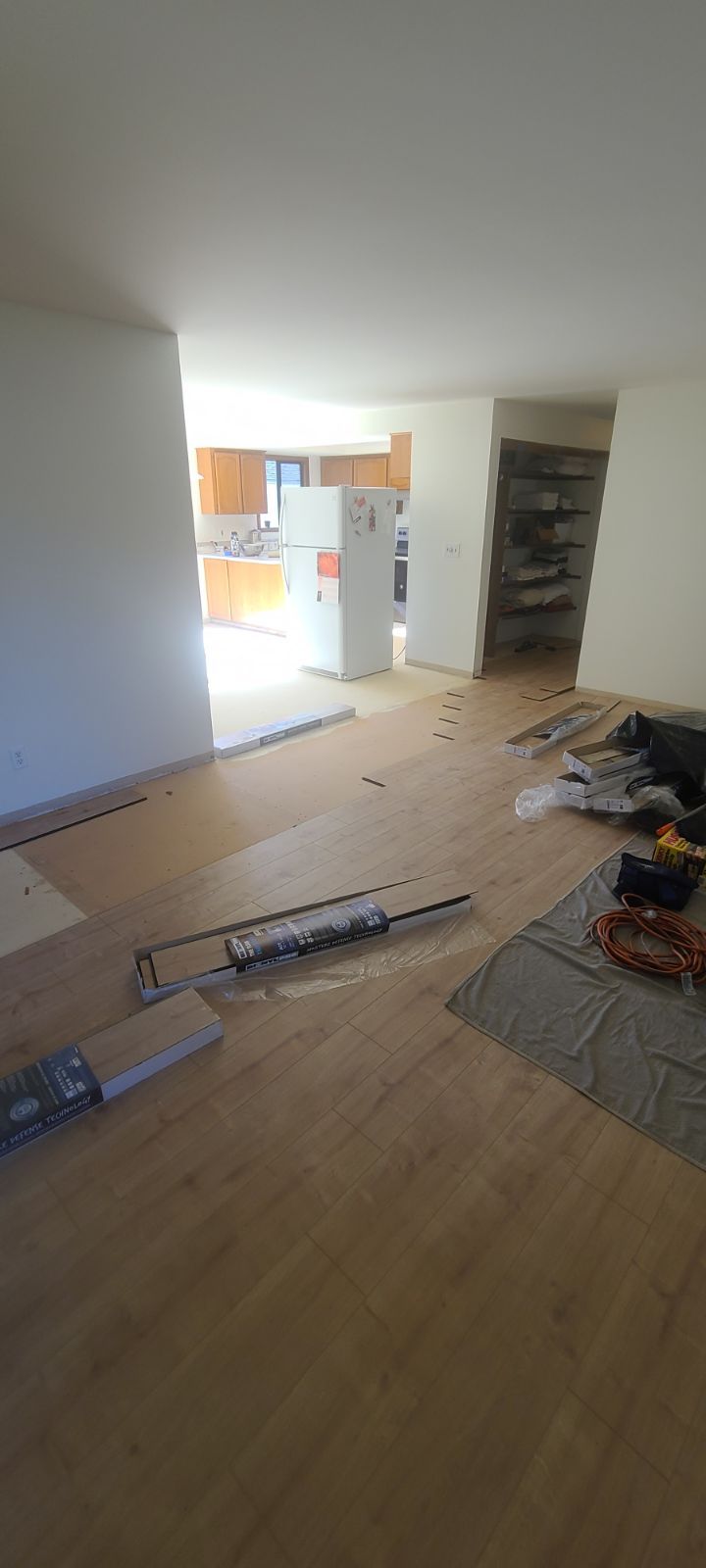 Living room before Orca laminate flooring installation.