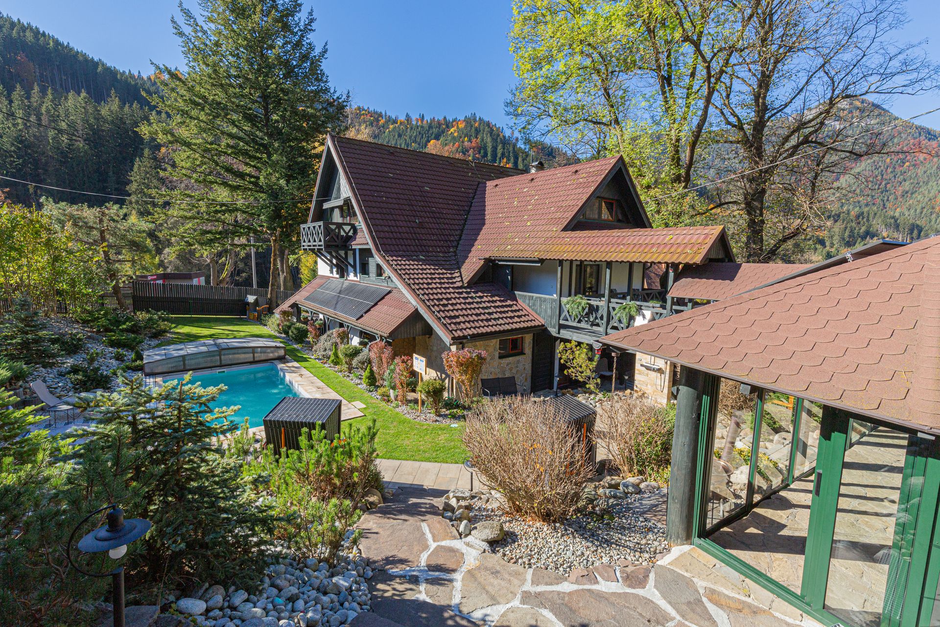 Malužiná exteriér