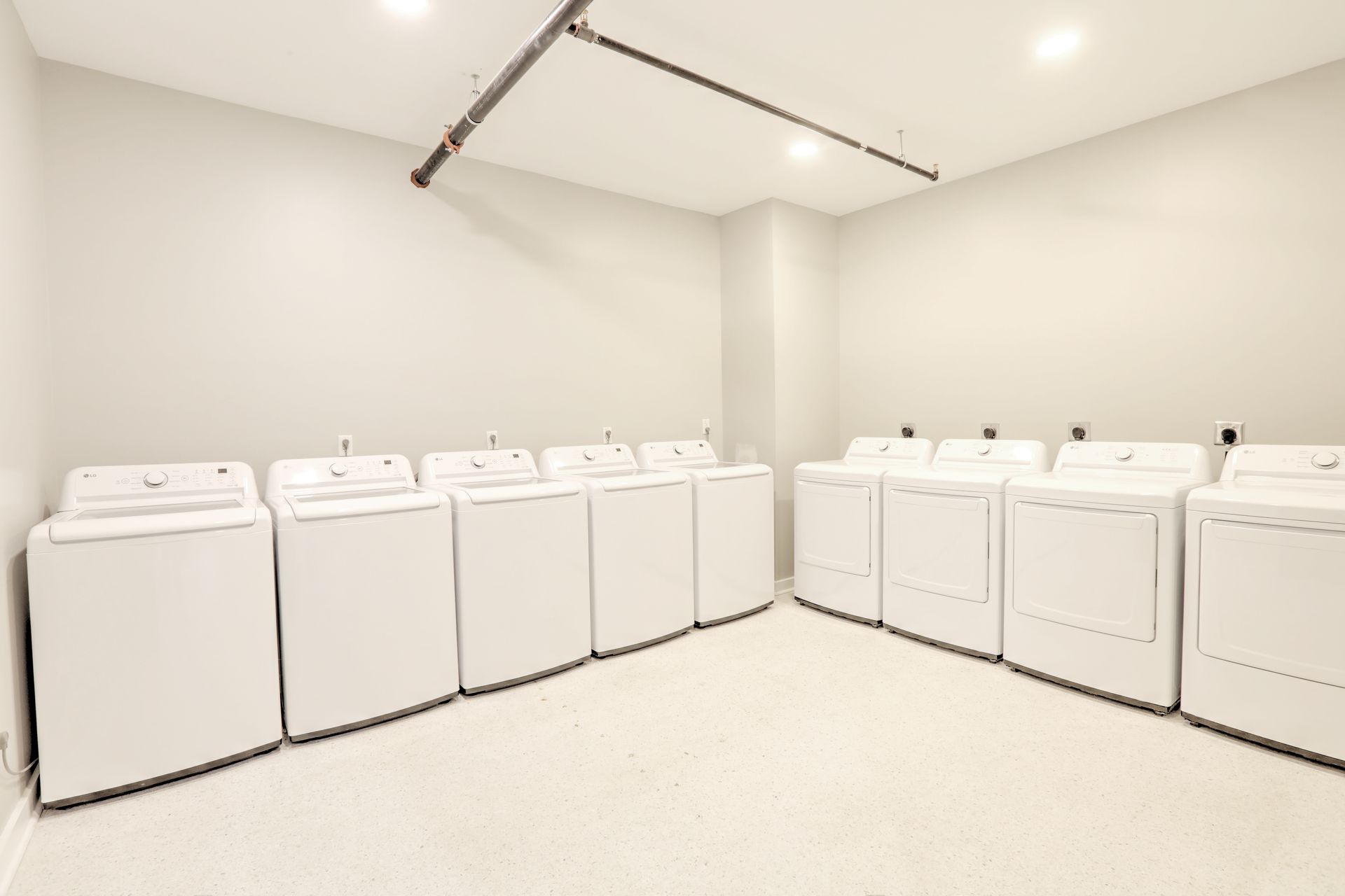 laundry room 1