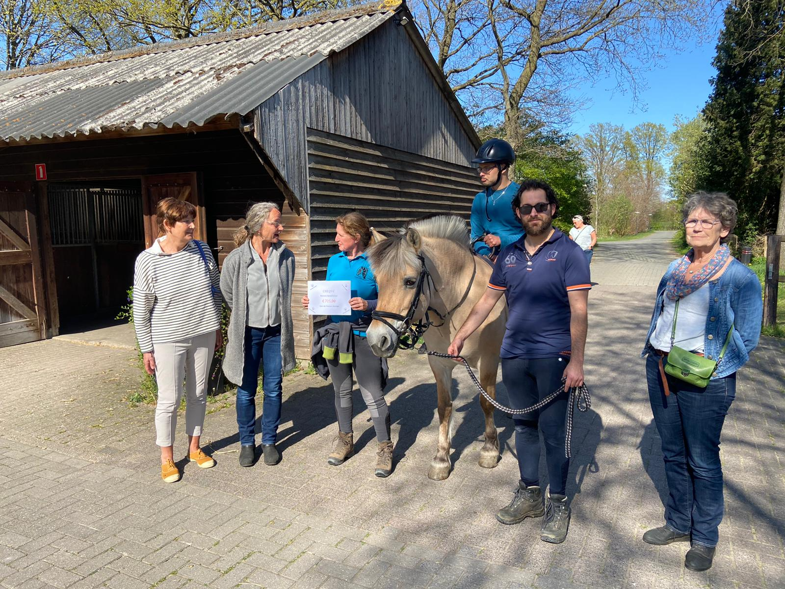 Donatie KanaalLokaal Pasman Manege