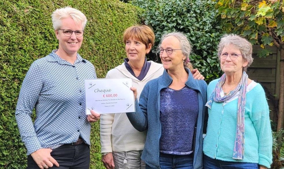 Cheque KanaalLokaal voor Sticting Elk Kind een Sint