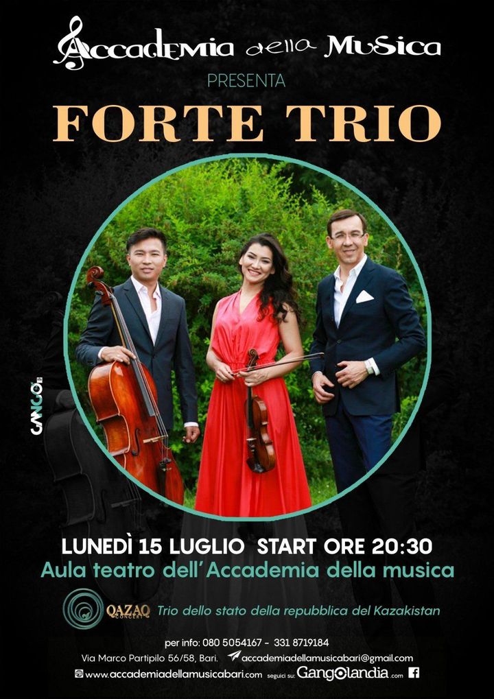 Manifesto per un concerto del Forte Trio. Tre musicisti in un cerchio verde, testo in italiano. Sfondo nero.
